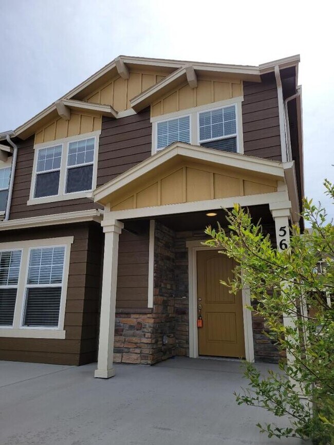 Building Photo - 5624 Shamrock Heights