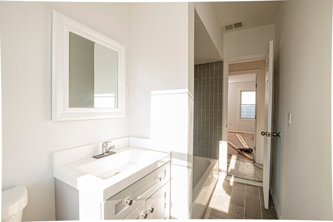 Building Photo - 51 Stuyvesant Ave