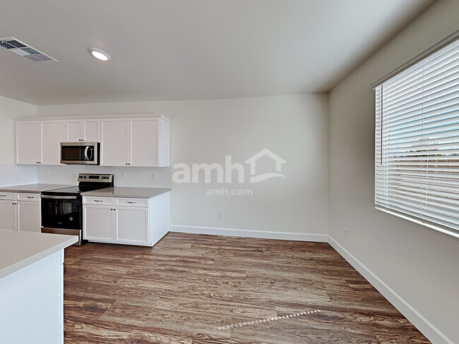 Foto del edificio - 2021 Reaves Wy