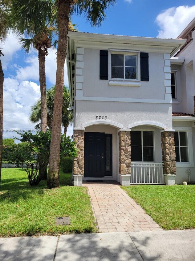 Primary Photo - 8223 SW 27th St