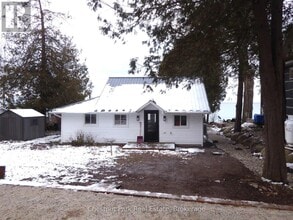 Building Photo - 121 Kiowana Beach Rd