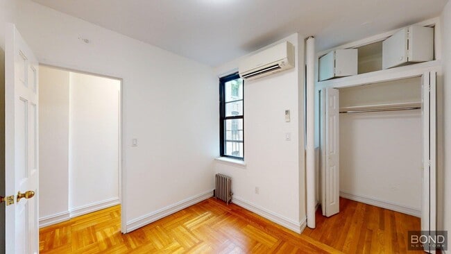 Building Photo - 440 E 78th St