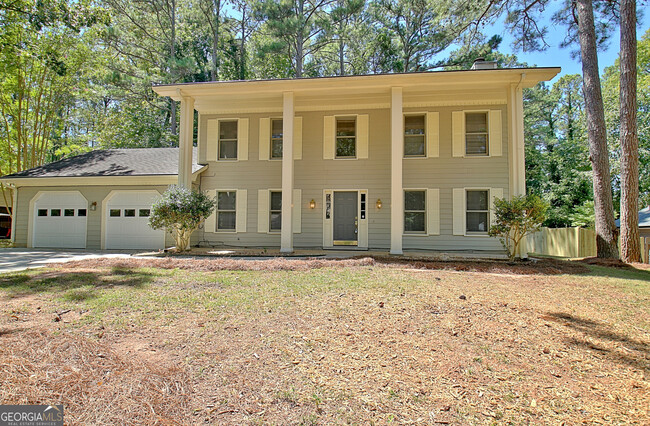 Building Photo - 216 Shadowood Ln