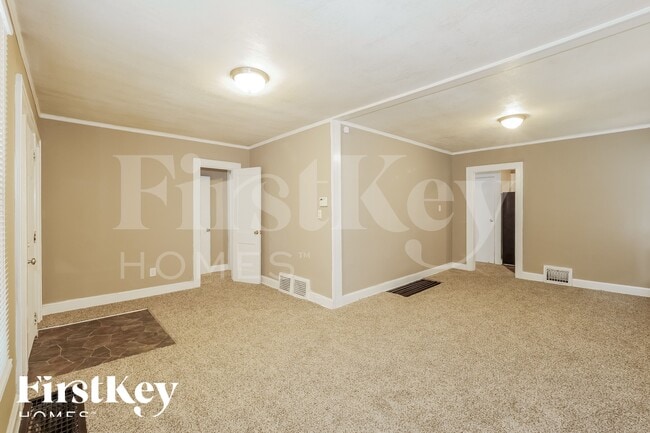 Foto del edificio - 6220 Tracy Ave