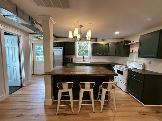 Foto del edificio - 4529 Golf Park Dr