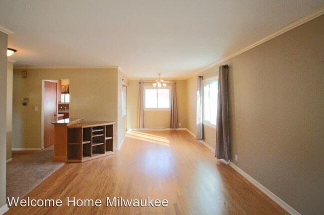 Building Photo - 3 br, 1.5 bath House - 8634 N 54th St