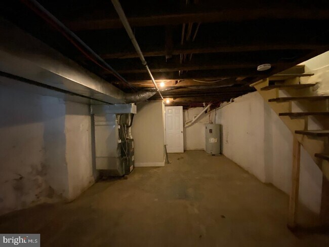 Building Photo - 8022 Walker St