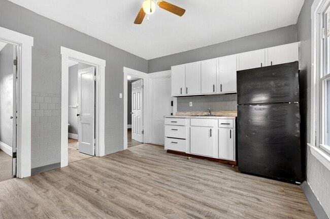 Foto del edificio - 4118 E 64th St