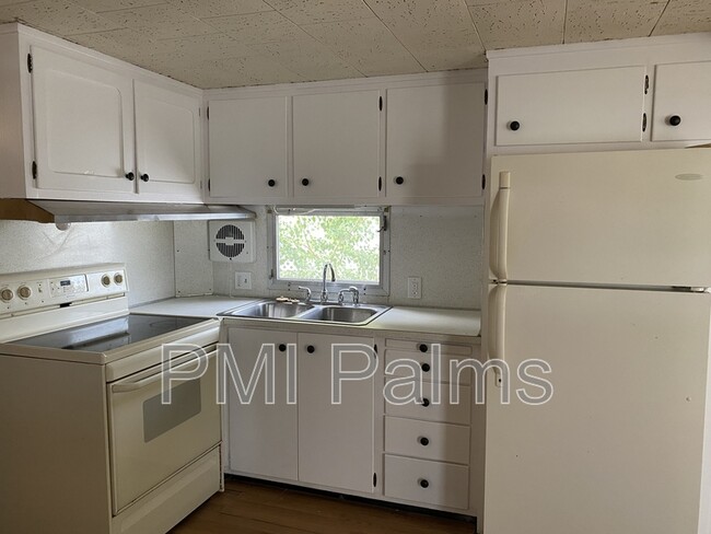 Building Photo - 2107 Melody Dr