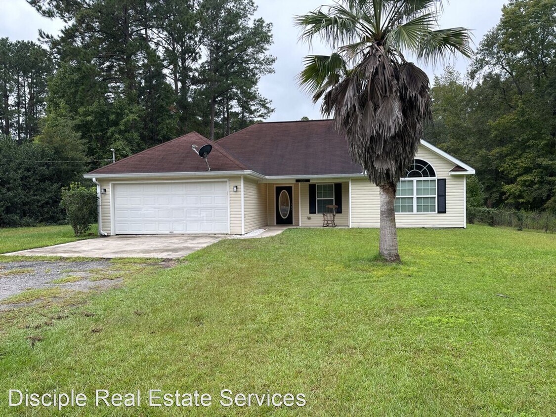 Primary Photo - 3 br, 2 bath House - 305 Elm Road
