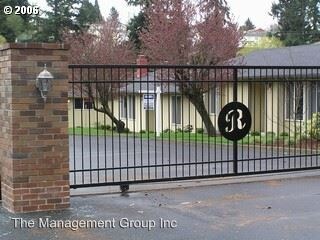 Foto del edificio - 3903 E 18th St