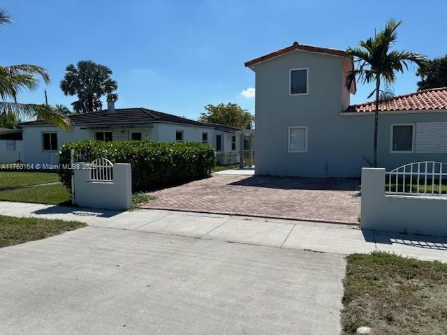 Building Photo - 6550 SW 37th St
