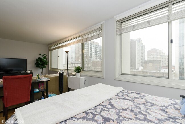 Foto del edificio - 1344 N Dearborn St