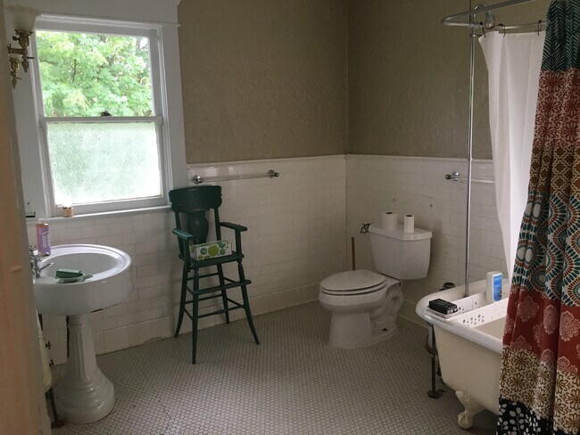 Foto del edificio - 407 2nd Ave