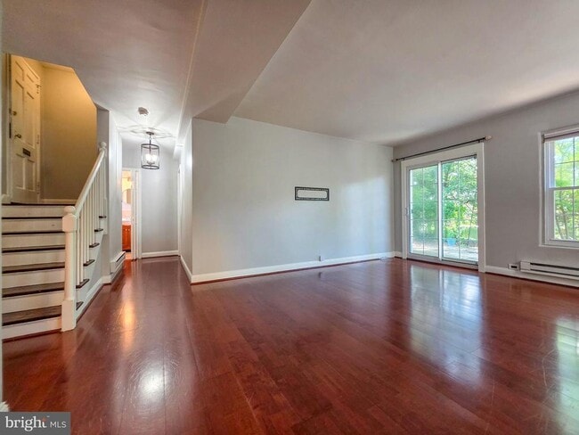 Building Photo - 3710 Gunston Rd