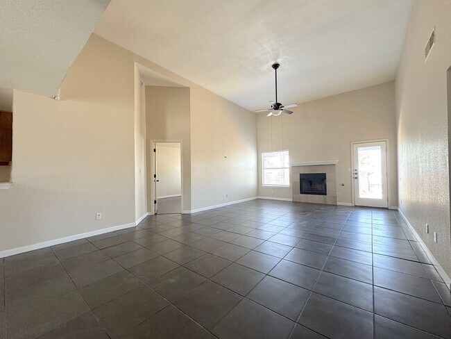 Foto del edificio - East El Paso 4bed/2bath