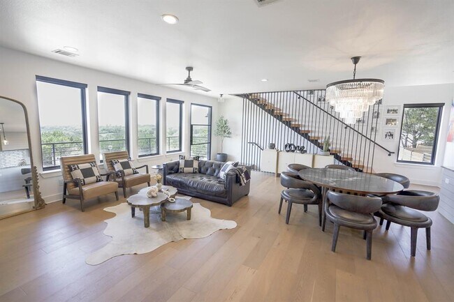 Foto del edificio - 8501 Bronco Ln