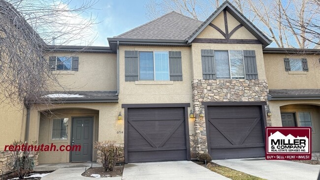 Photo - Beautiful townhouse in The Cottages at 9th!