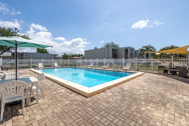 Building Photo - Aztec Villa Apartments