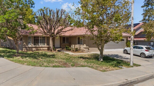 Building Photo - 39303 Chalfont Ct