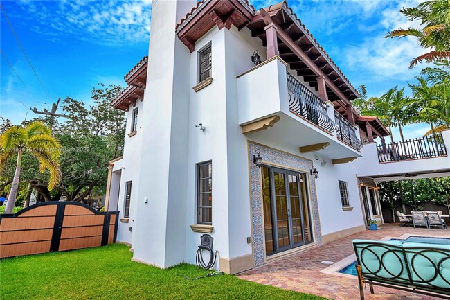 Foto del edificio - 2999 SW 4th Ave
