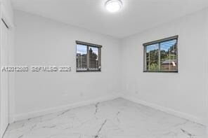Foto del edificio - 4530 SW 25th St