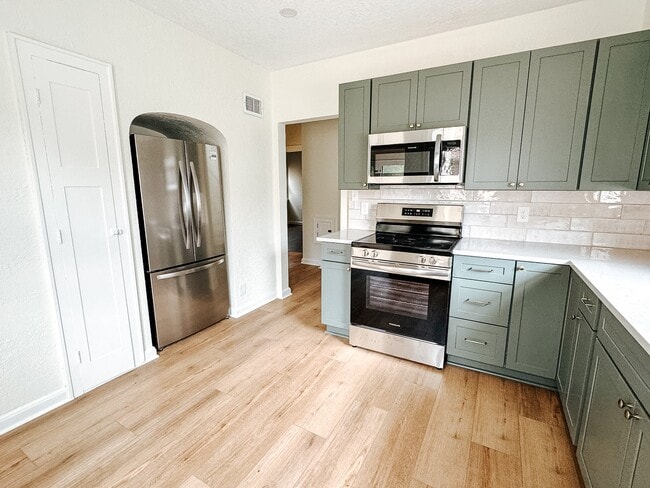 Foto del edificio - 2331 N 54th St