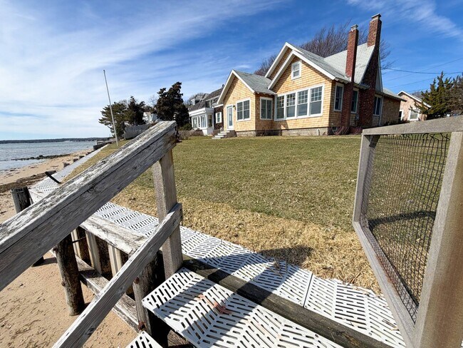 Building Photo - 6 Bay Rd