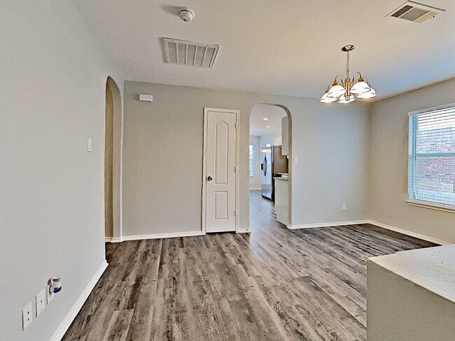 Building Photo - 8628 Muir Dr