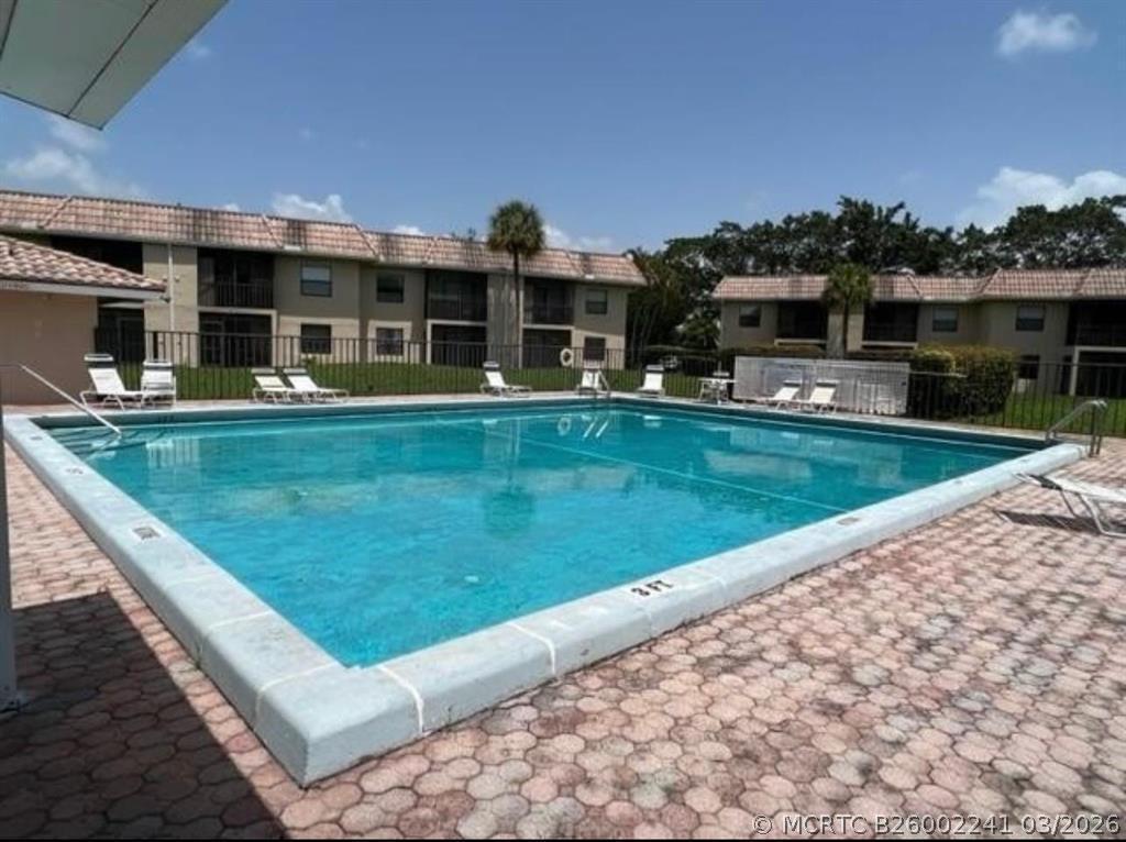 Foto del edificio - 6760 Palmetto Cir S