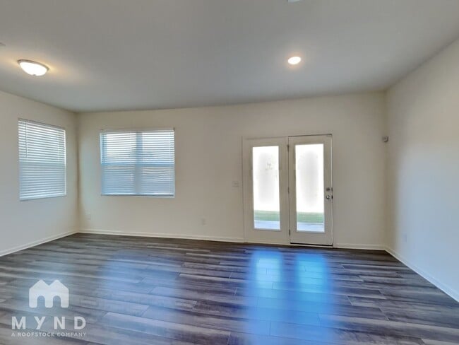 Building Photo - 133 Swindon Dr