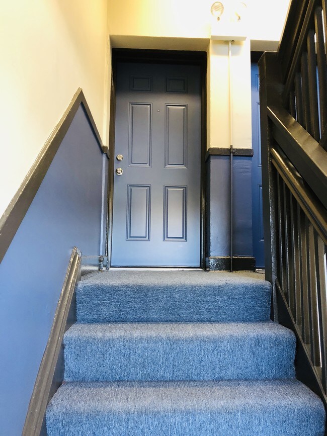 Foto del edificio - 3148 W Franklin Blvd