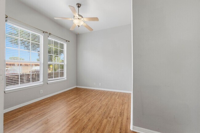 Building Photo - 5102 Caswell Ave