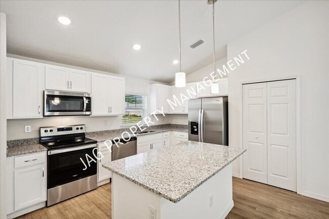 Building Photo - 845 Fulda Ave NW