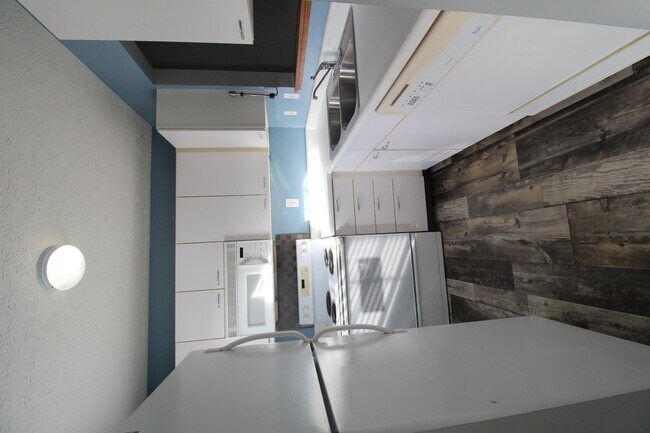 Foto del edificio - 1720 Messner Dr