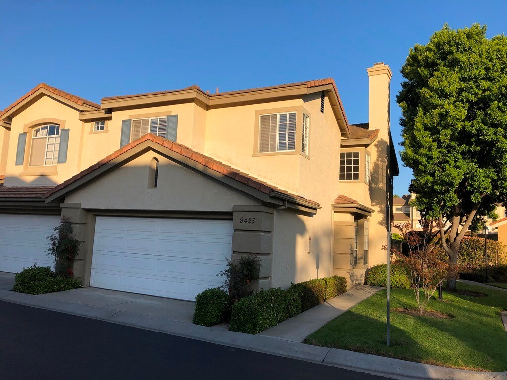 Primary Photo - 9425 Questa Pointe