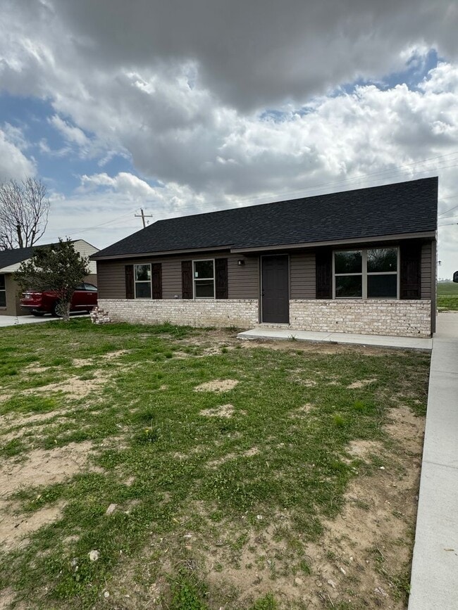 Building Photo - Newly Remodeled 3 Bed / 1 Bath in Truman