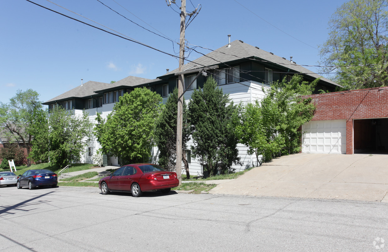 Foto del edificio - Jones Street Place Apartments