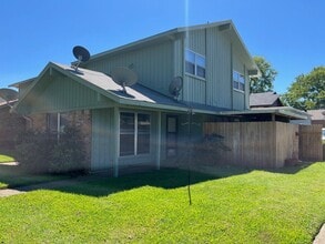 Building Photo - 10001 Carlsbad Dr