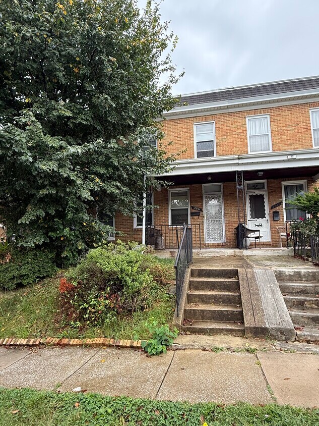 Primary Photo - 3551 Elmley Ave