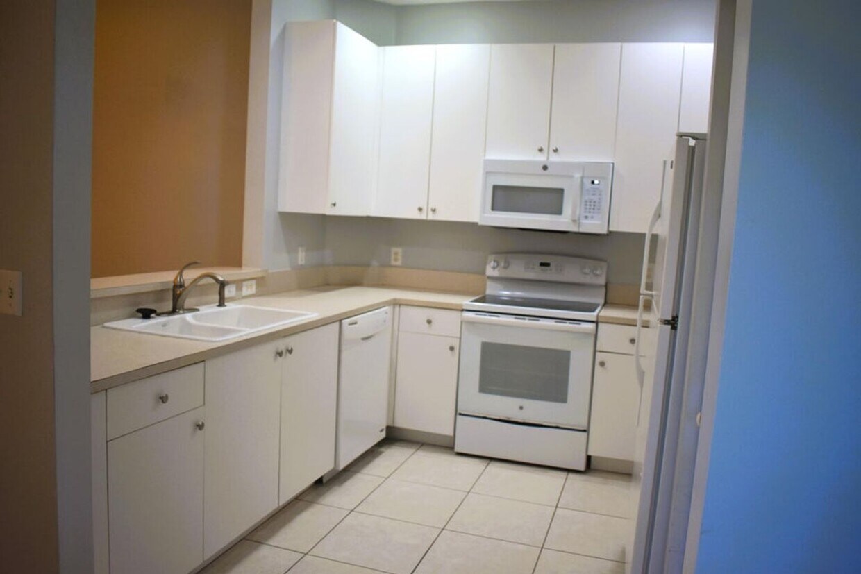 Photo - 102 Lighthouse Circle A, Tequesta, FL 33469