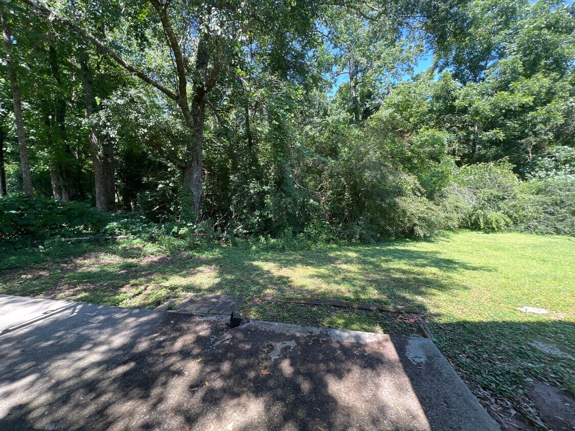 Building Photo - Hampton 1371-1373