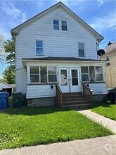 Building Photo - 208 Cummings St