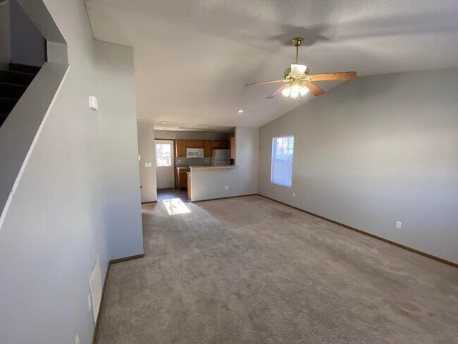 Building Photo - 2122 Old Plank Village Dr