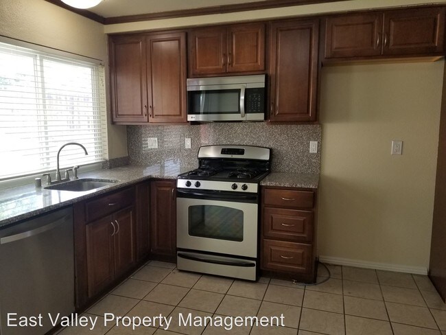 Building Photo - 4 br, 2 bath House - 12781 Reed Ave
