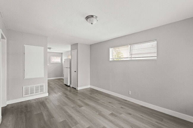 Photo - 7815 Glass St Townhome