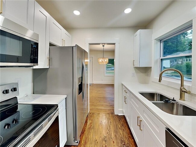 Foto del edificio - 108 Burbank Dr NW