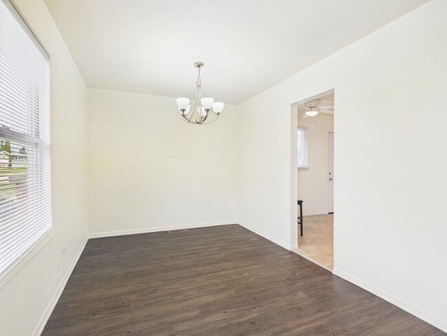 Building Photo - 209 Todd St