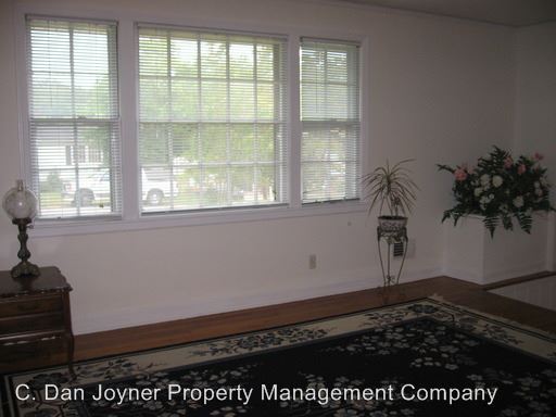 Primary Photo - 107 Lancaster Ln