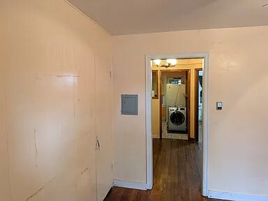 Building Photo - 320 18th Pl NE